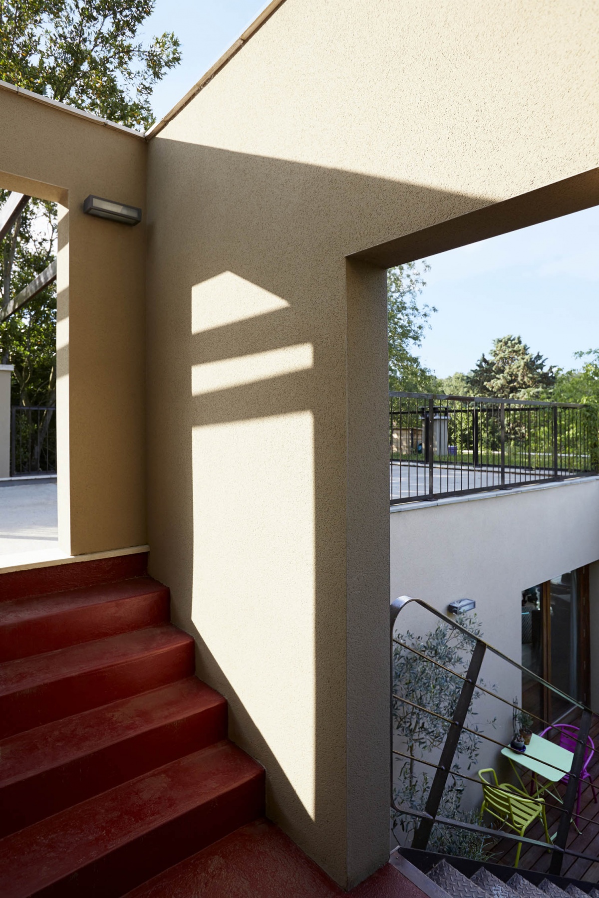 Villa PER : atelier-cc-architecte-toulouse-maison-lauragais-moderne-contemporaine-patio-escalier