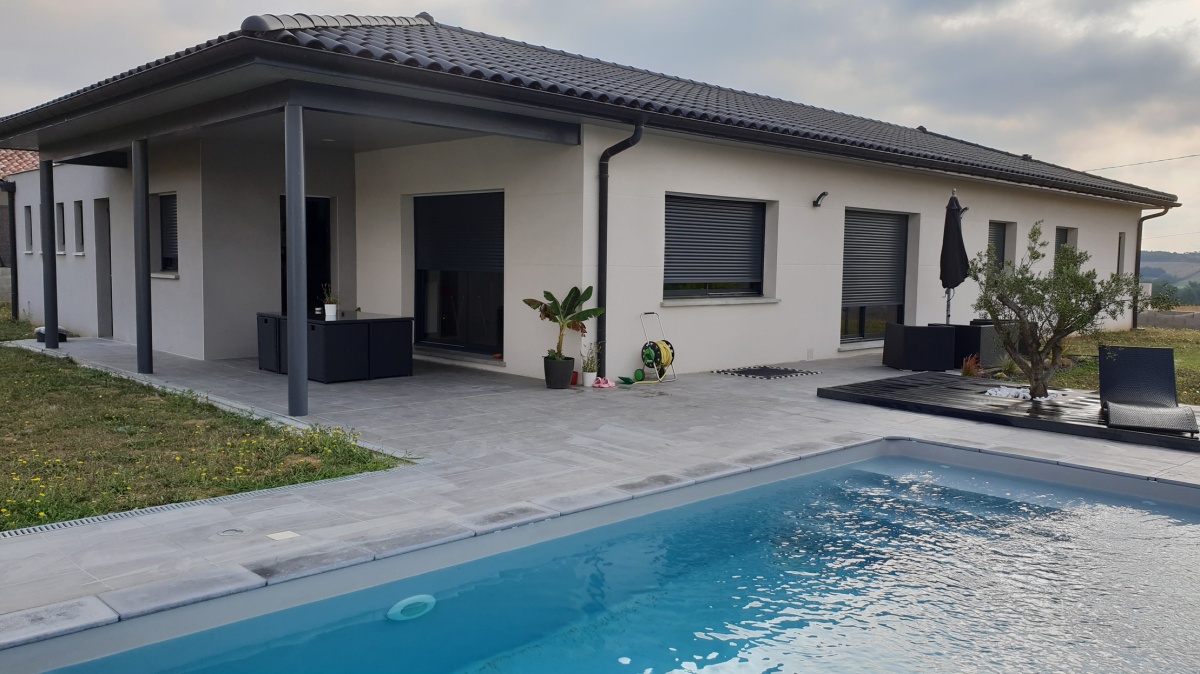 Villa avec pool-house et piscine  Menville : 20180823_091756P