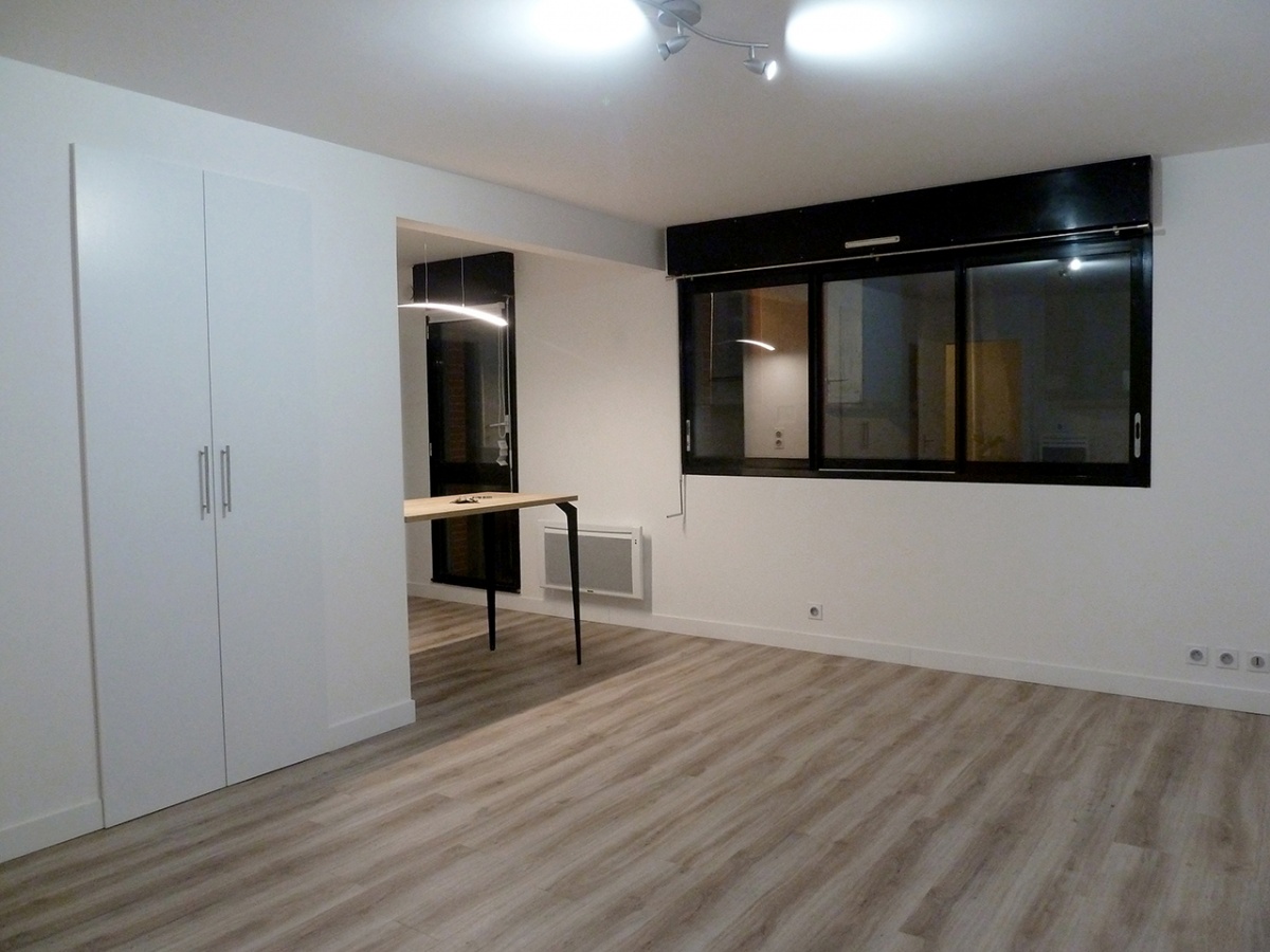 RNOVATION APPARTEMENT J. : Vue du sjour (nuit)