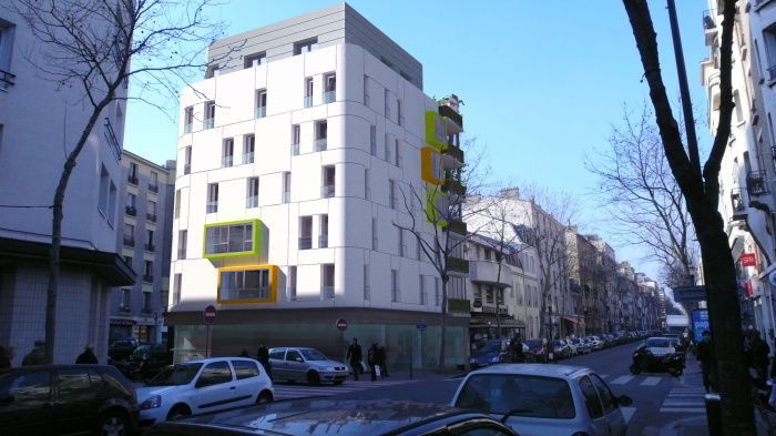 Construction d'un immeuble de 13 logements et deux locaux commerciaux