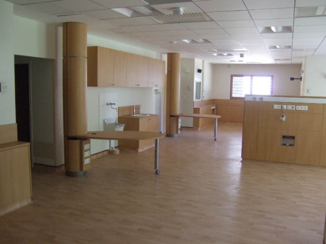 Unit� de dialyse m�dicalis�e de 8 postes : dialyse