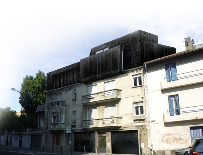 Surlvation d'un immeuble  Toulouse : pers sur rue