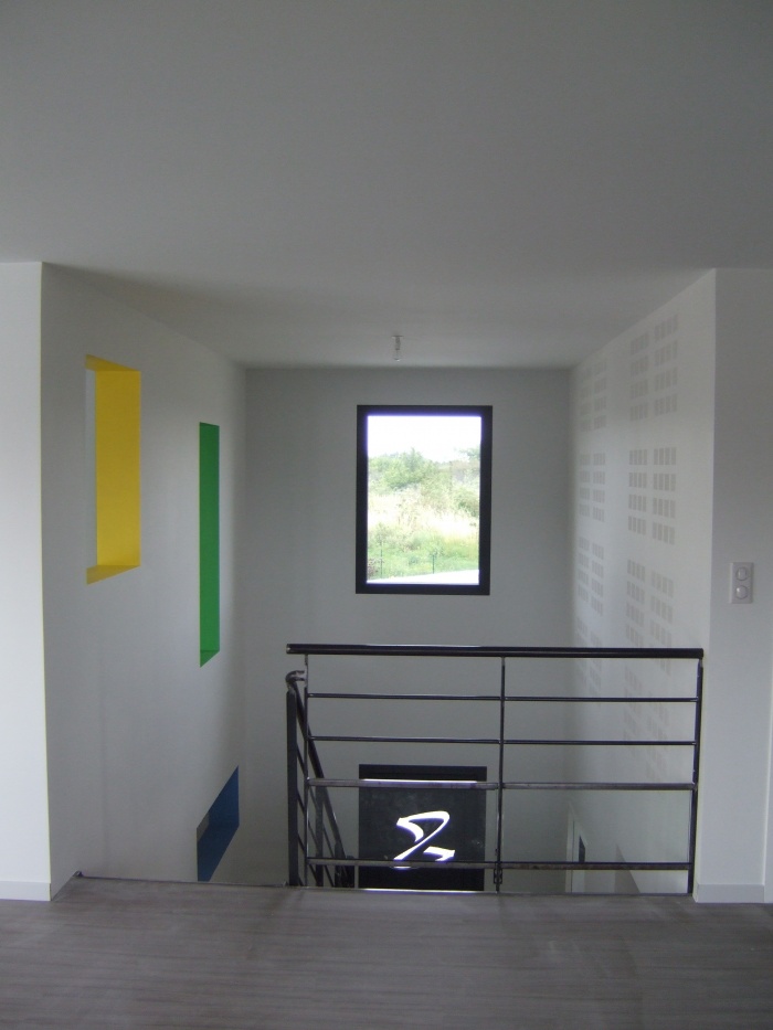 Maison et Centre de Kin�sith�rapie � Vourles : D�tail entr�e maison int�rieur