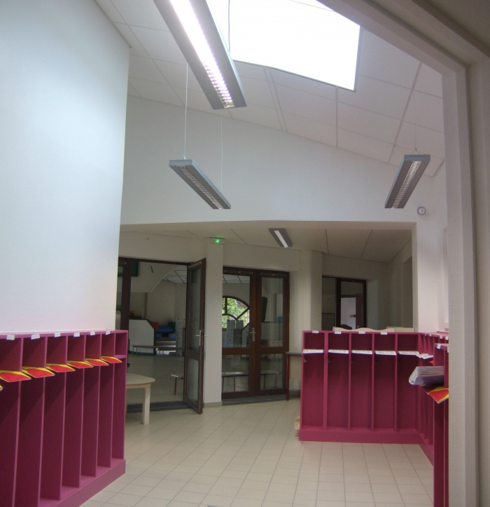 Extension �cole maternelle � B�ligneux : Vestiaire