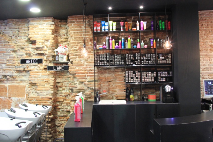 Rénovation d'un salon de coiffure : salon rénové