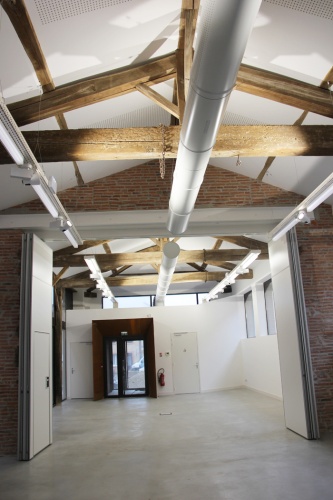 Reconversion de l'ancien préau scolaire en salle de réunion à Fronton (31) : Rénovation Préau de Fronton 16.01.2015  (14).JPG