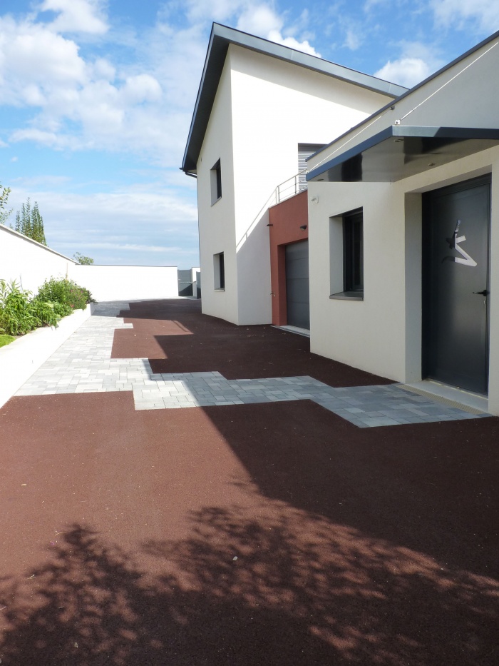 Maison et Centre de Kin�sith�rapie � Vourles : Entr�e Kin�