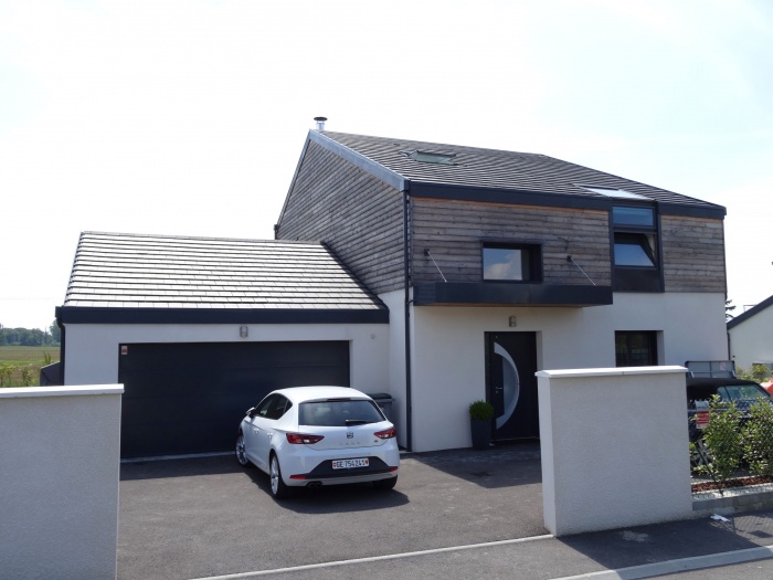 Maisons Loisin : 2-Vue entr�e sur rue